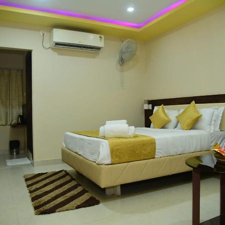 Bensen Hotel Пури Екстериор снимка