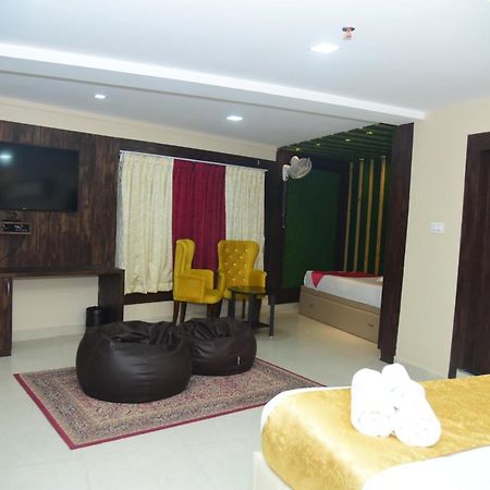 Bensen Hotel Пури Екстериор снимка