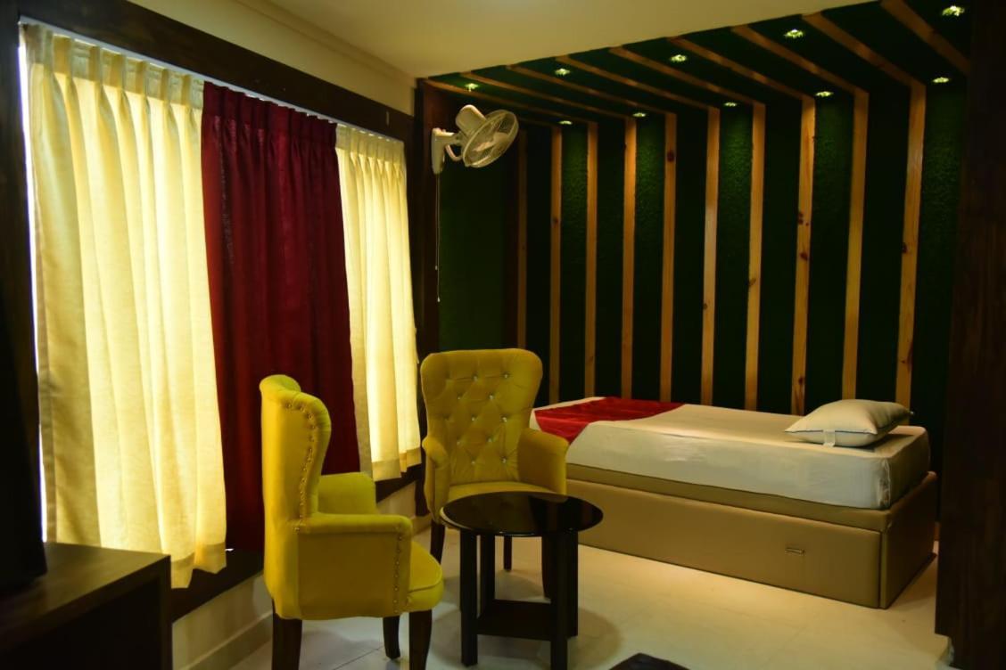 Bensen Hotel Пури Екстериор снимка