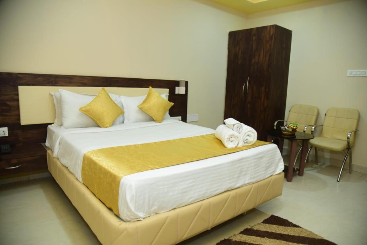 Bensen Hotel Пури Екстериор снимка