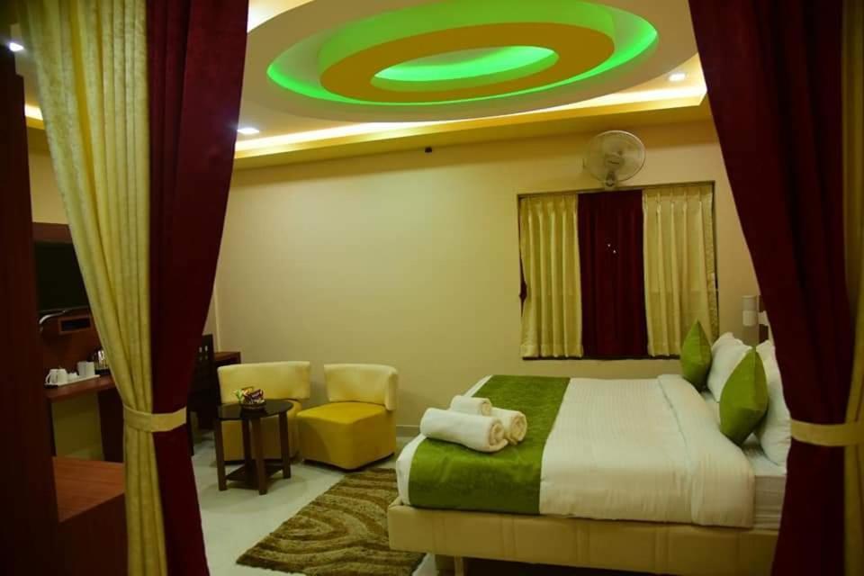 Bensen Hotel Пури Екстериор снимка