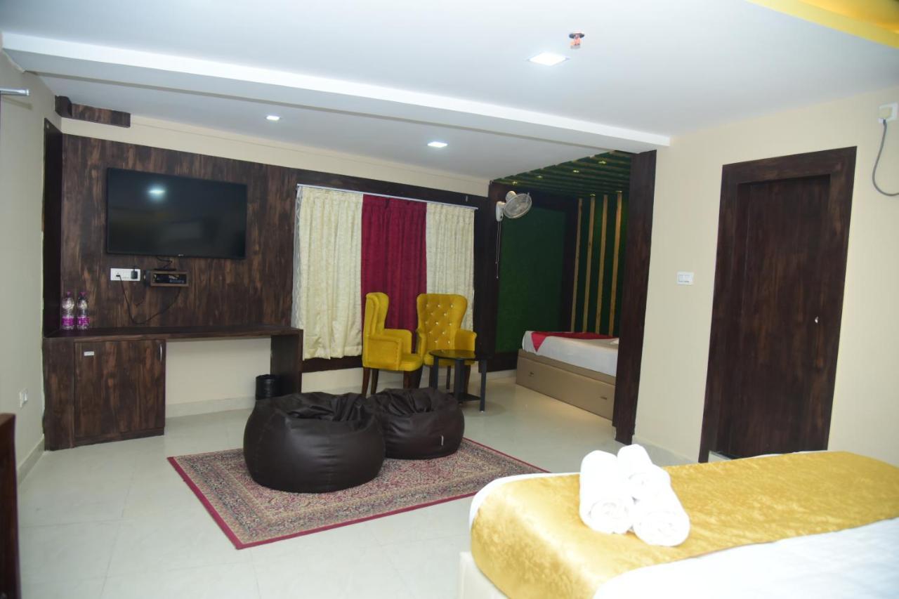 Bensen Hotel Пури Екстериор снимка
