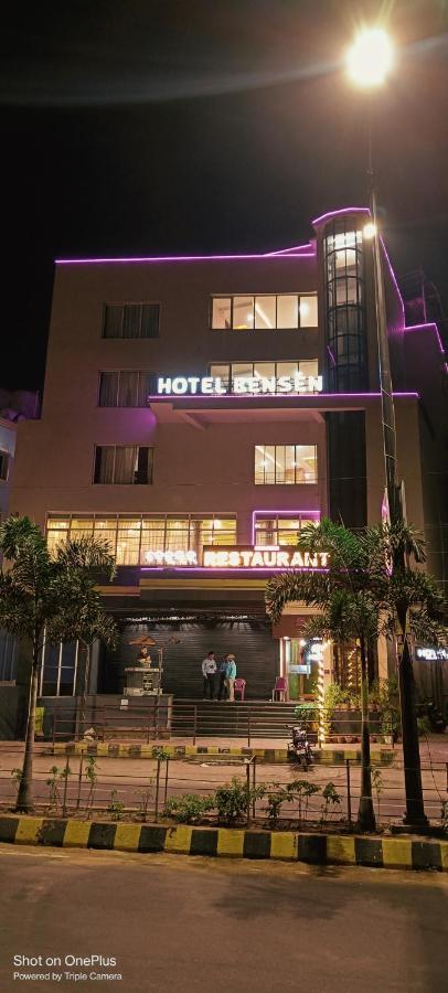 Bensen Hotel Пури Екстериор снимка