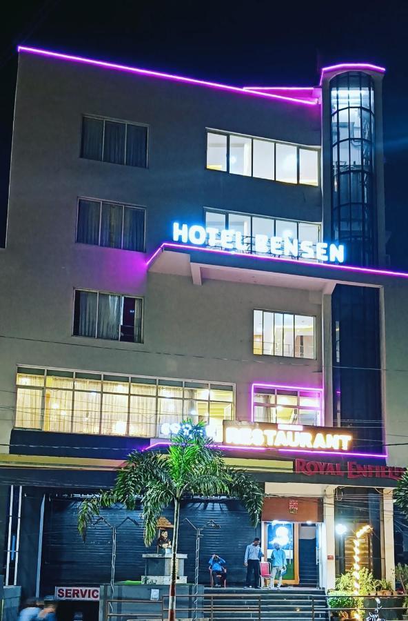 Bensen Hotel Пури Екстериор снимка