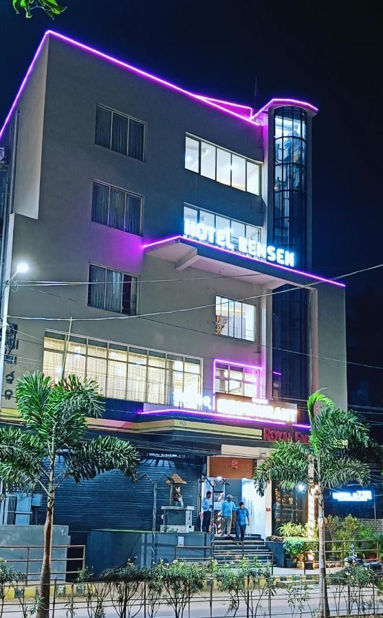 Bensen Hotel Пури Екстериор снимка